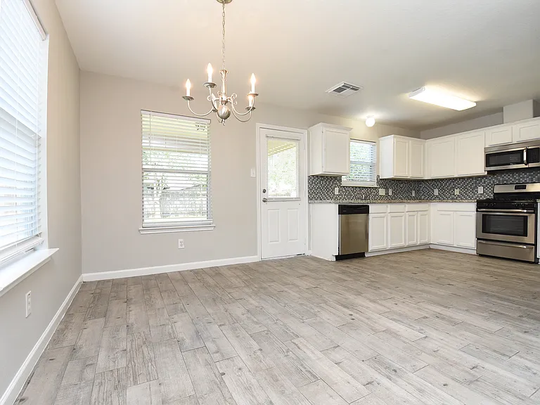 21603 Falvel Lake Dr — Photo 5
