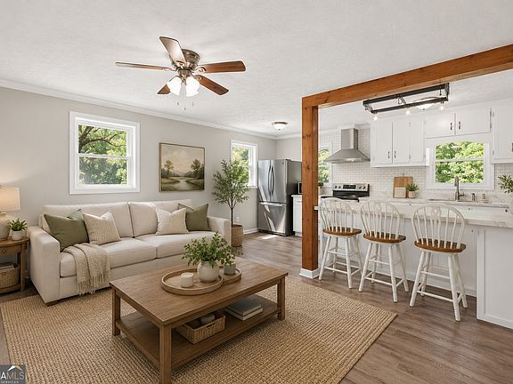 3rd image of 3696 Crabapple Hollow Rd