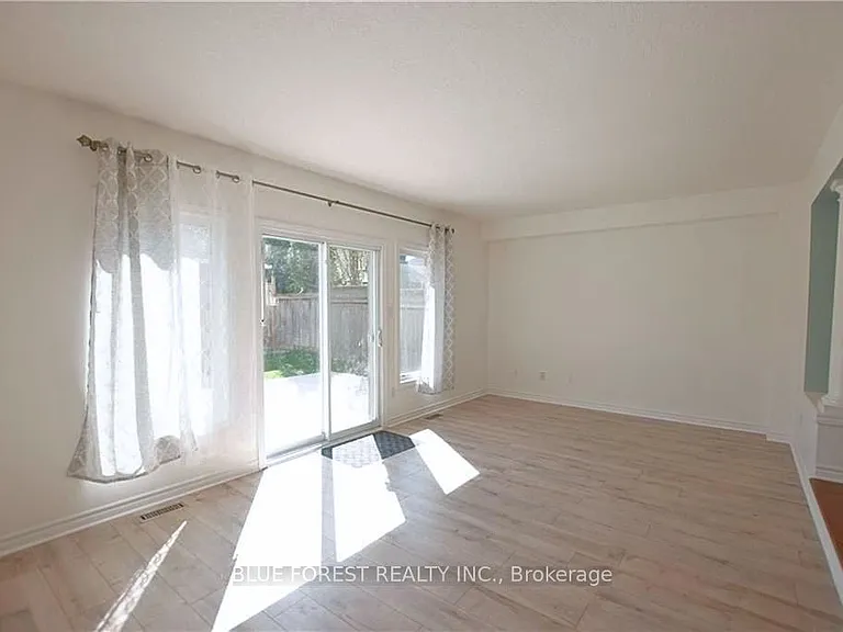 1918 Gough Ave — Photo 7