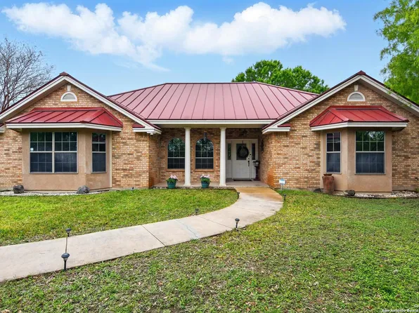 130 Beavers Lane, Uvalde, TX 78801