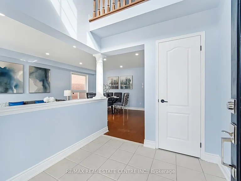 15 Heatherdale Dr — Photo 4