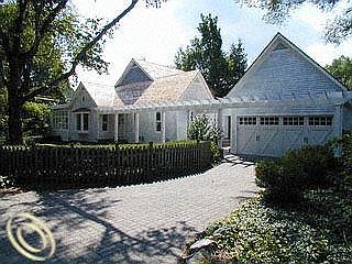1st image of 648 Cherry Ct