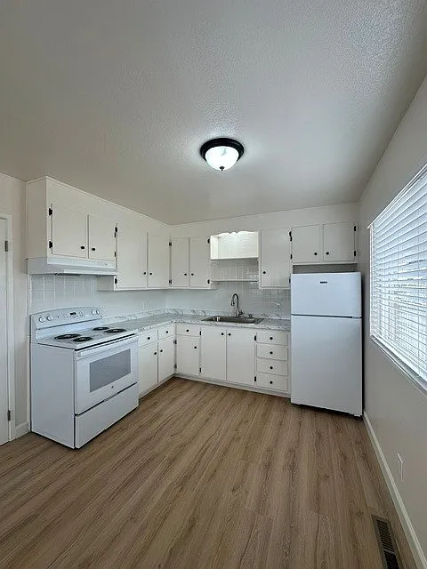 2 bed, $2,600 — Photo 2