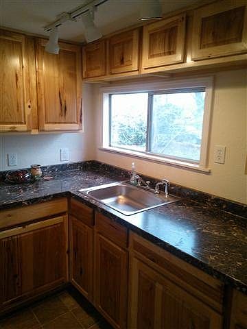 1st image of 1040 Winslow Ave