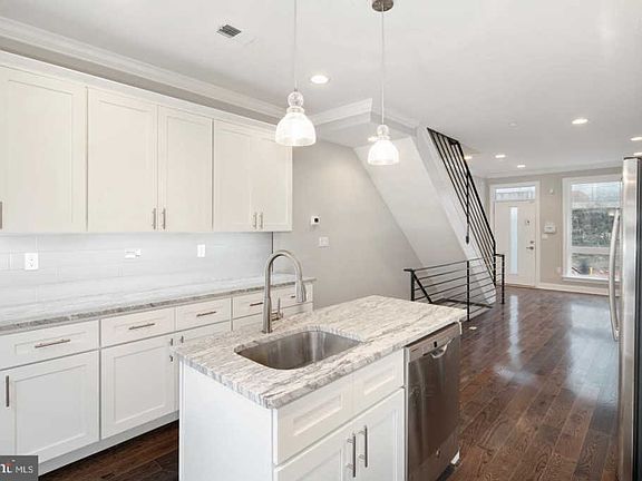 3rd image of 2131 N 10th St