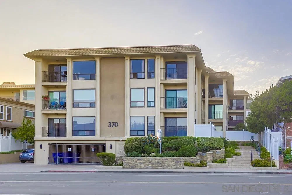 2 bed, 1558 sqft, $4,900 — Photo 3