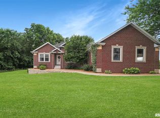 23127 Veterans Rd, Morton, IL 61550