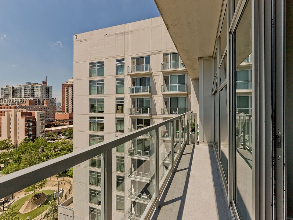 1st image of 1620 S Michigan Ave Unit 921