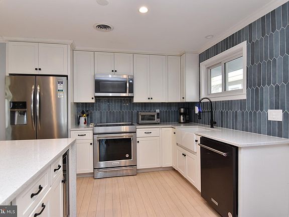 5th image of 5 State Rd