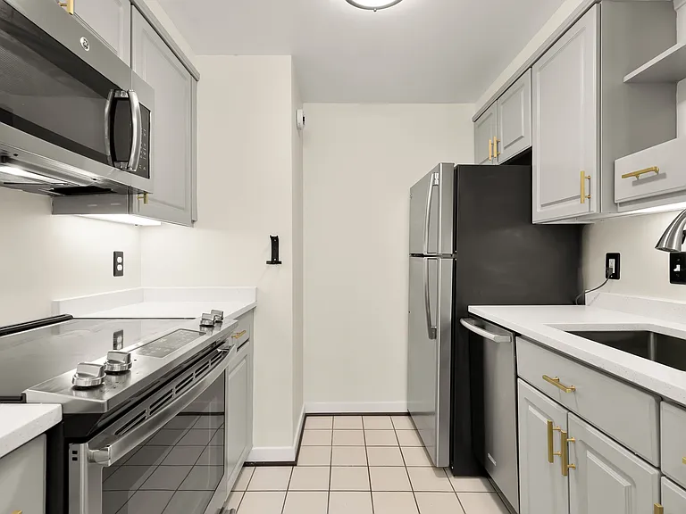 2114 N St NW #15 — Photo 15