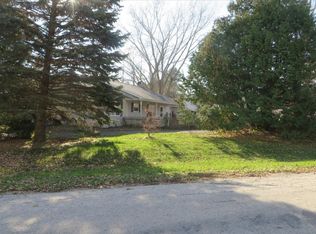 W289 King Ln, Oneida, WI 54155