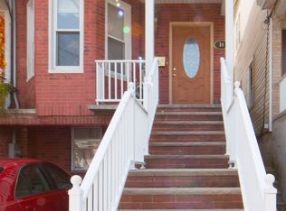 34 Willow St, Bayonne, NJ 07002