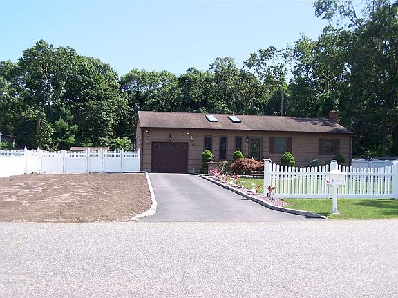 2nd image of 60 Crestwood Dr