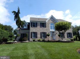 11 Swallow Rd, Holland, PA 18966