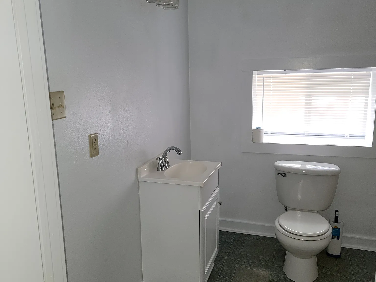 1 bed, 650 sqft, $1,150 — Photo 4
