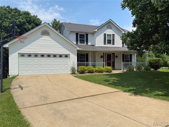 14 Sunderland Ct, Saint Charles, MO 63303