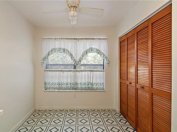 5th image of 2041 Monterey Dr