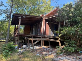 673 Whisperwood Dr, Onalaska, TX 77360
