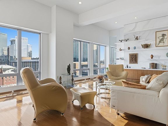 2nd image of 360 Newbury St #709/710
