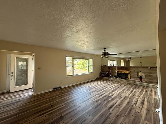 3rd image of 3597 Appian Way