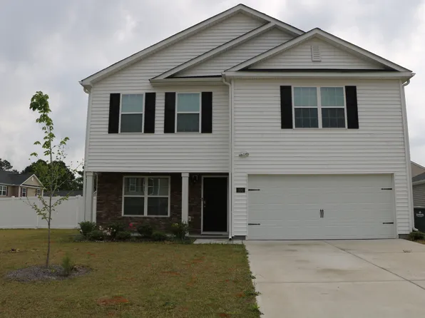 901 Riverstone Dr, Greenville, NC 27858