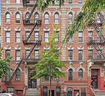 Rented by The Agency | media 9