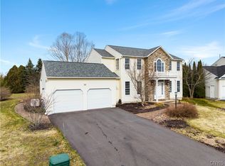 8735 Alizarin Ave, Cicero, NY 13039