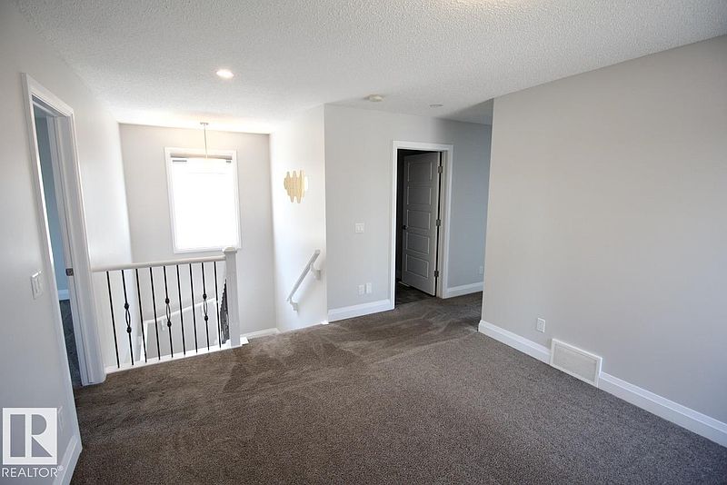 Edmonton House for rent - 3 Bedrooms — photo 11