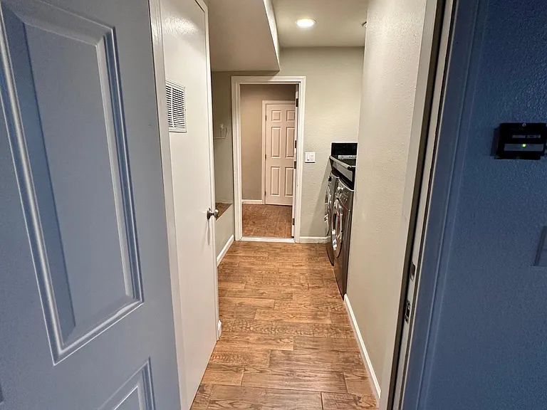 N Magnolia Ave — Photo 15