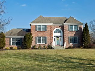 10 Hamton Ct E, Robbinsville, NJ 08691