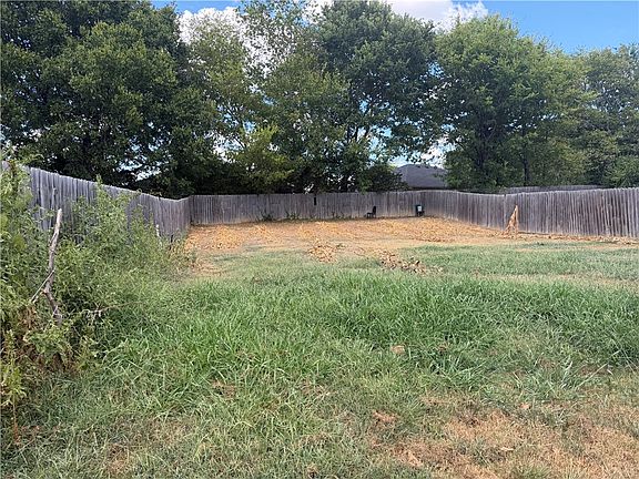 4th image of 3696 Green Acres Rd