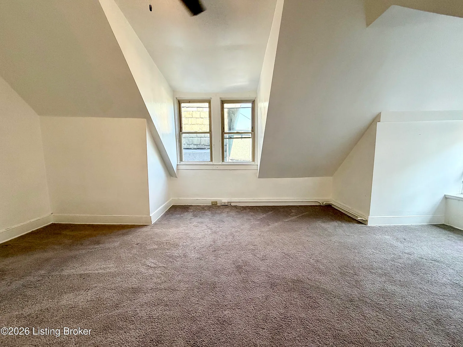 1 bed, 1.0 bath, 750 sqft, $1,050 — Photo 4