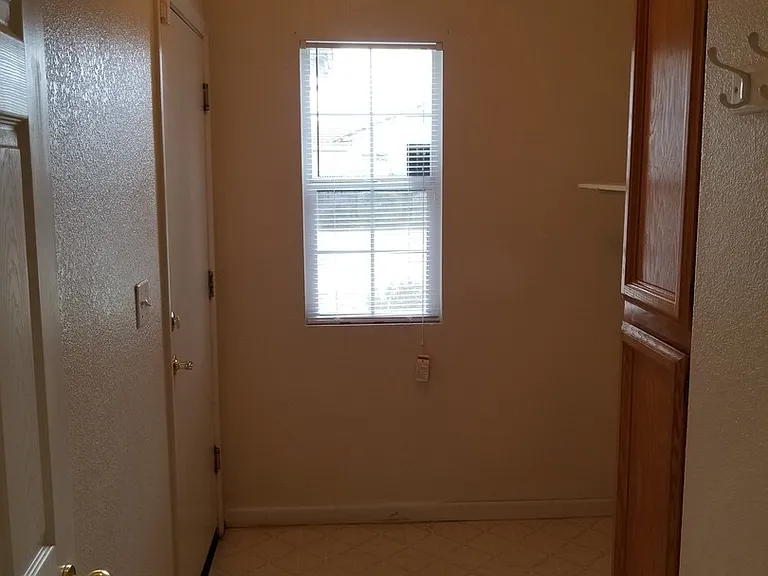 2756 Red Clover Way — Photo 16