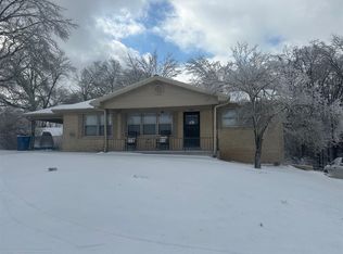 1028 Woodlawn St, Glasgow, KY 42141