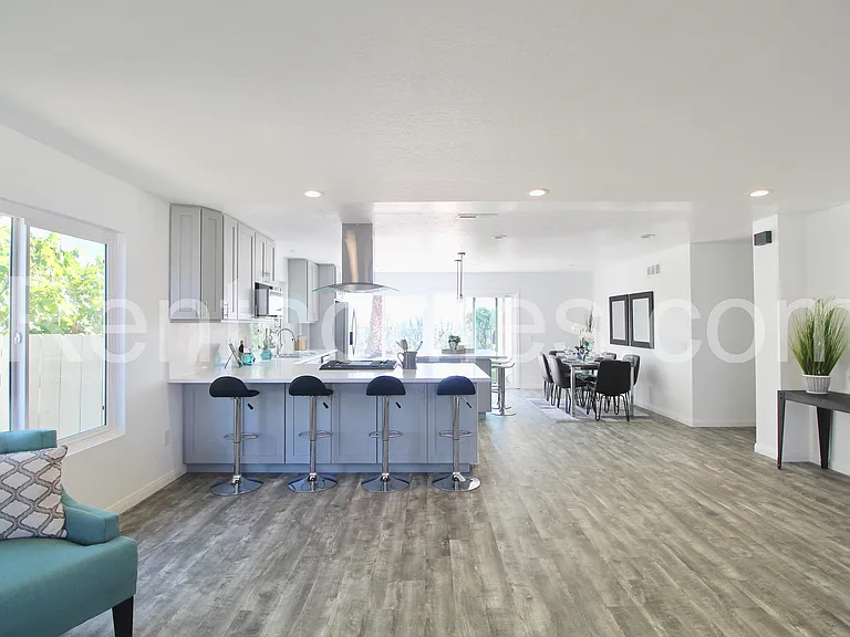 11327 Linares St — Photo 4