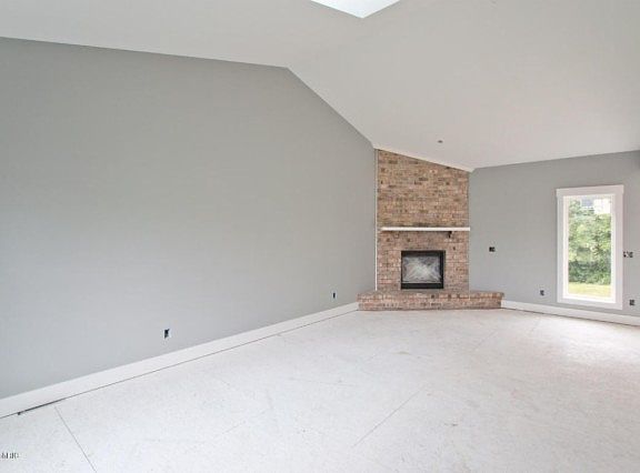 5th image of 4732 E Meadows Dr SE