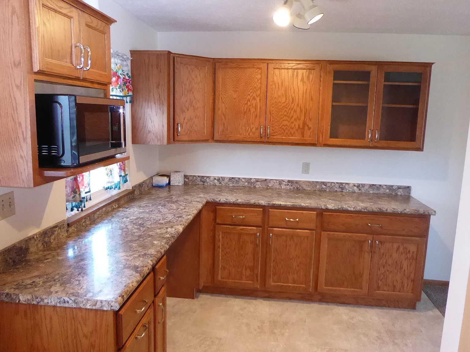 301 Aspen Dr — Photo 4