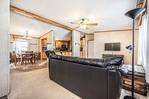 3rd image of 412 Sunny Dale Dr