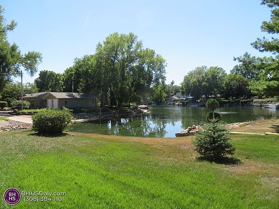 3rd image of 27 Kuester Lk
