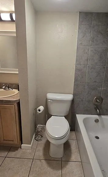 588 Fairways Ln #E201 — Photo 7