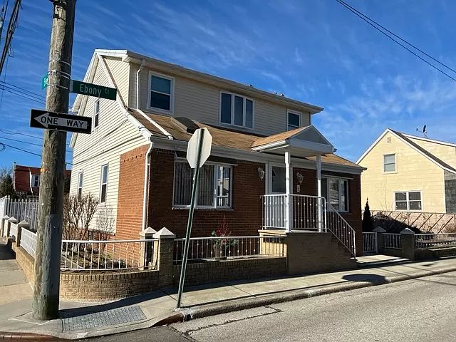 1st image of 25 Ebony Ct