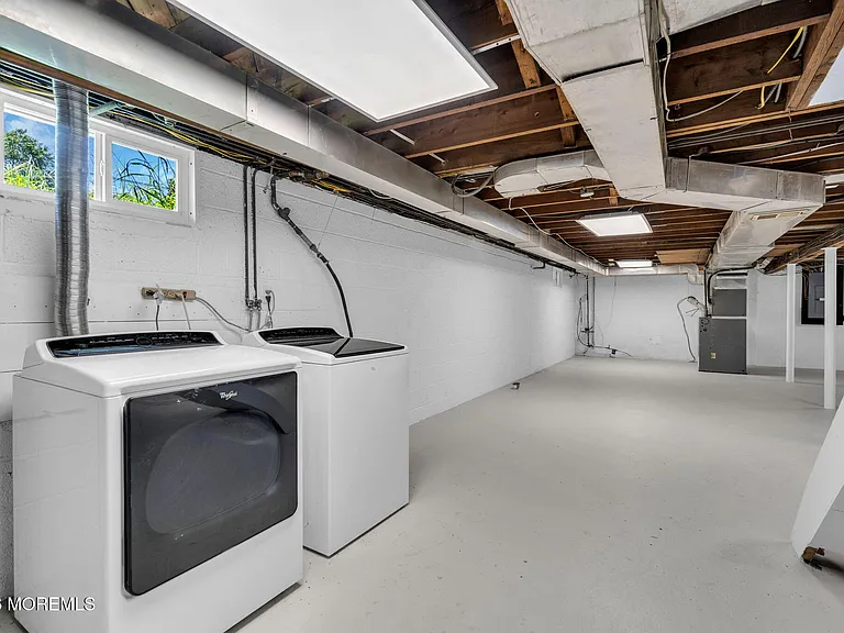 67 Victoria Pl — Photo 16