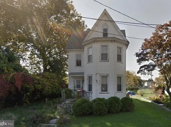 18 Pearl St, Penns Grove, NJ 08069