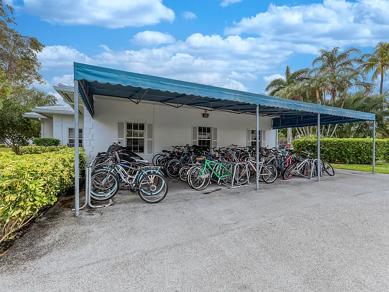 6457 Bay Club Dr #4 — Photo 19