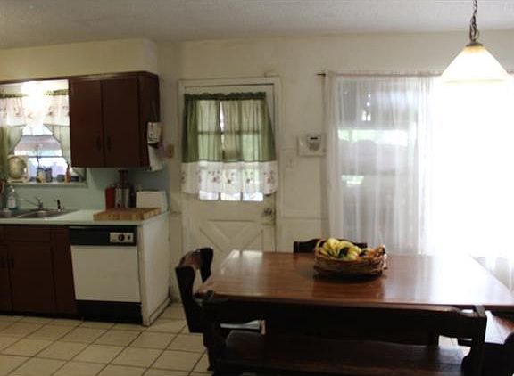 3rd image of 9409 Hansford Dr