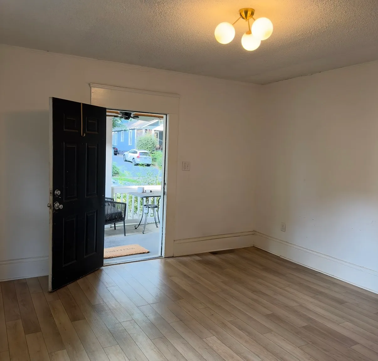 1 bed, 850 sqft, $2,000 — Photo 3