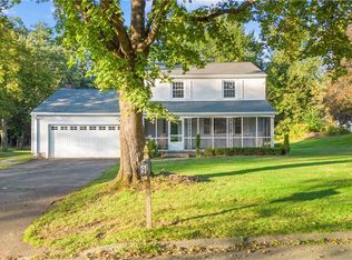 9 Bittersweet Ln, Hamden, CT 06518