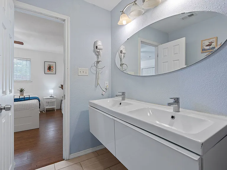 2505 Parker Ln #B — Photo 13