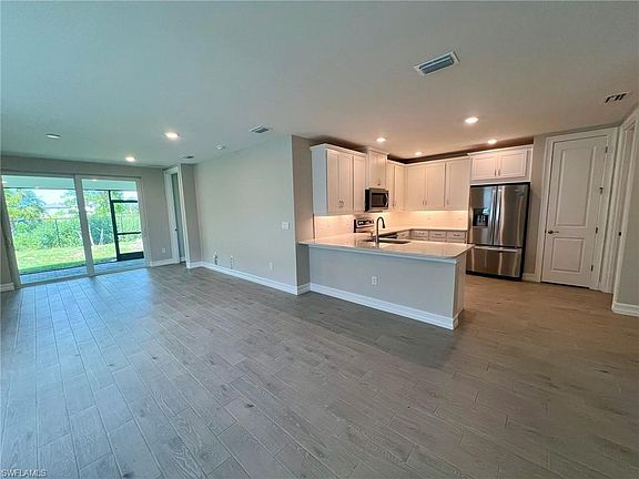 5th image of 21894 Milan Villas Ln