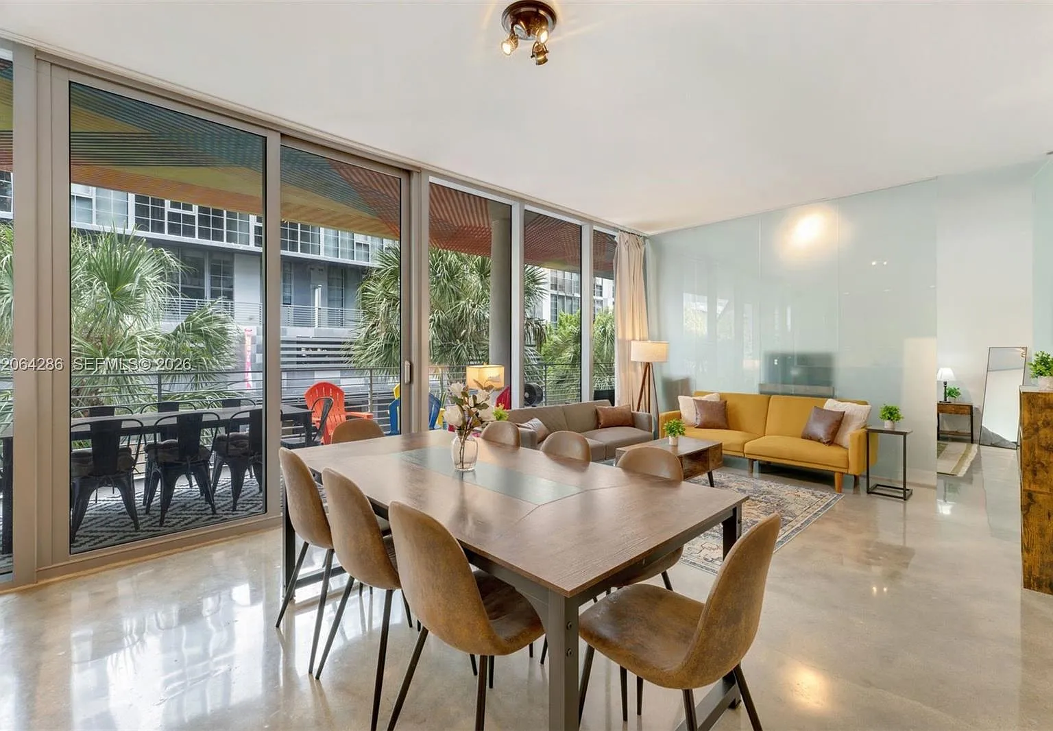 250 Wynwood Condo — Photo 2